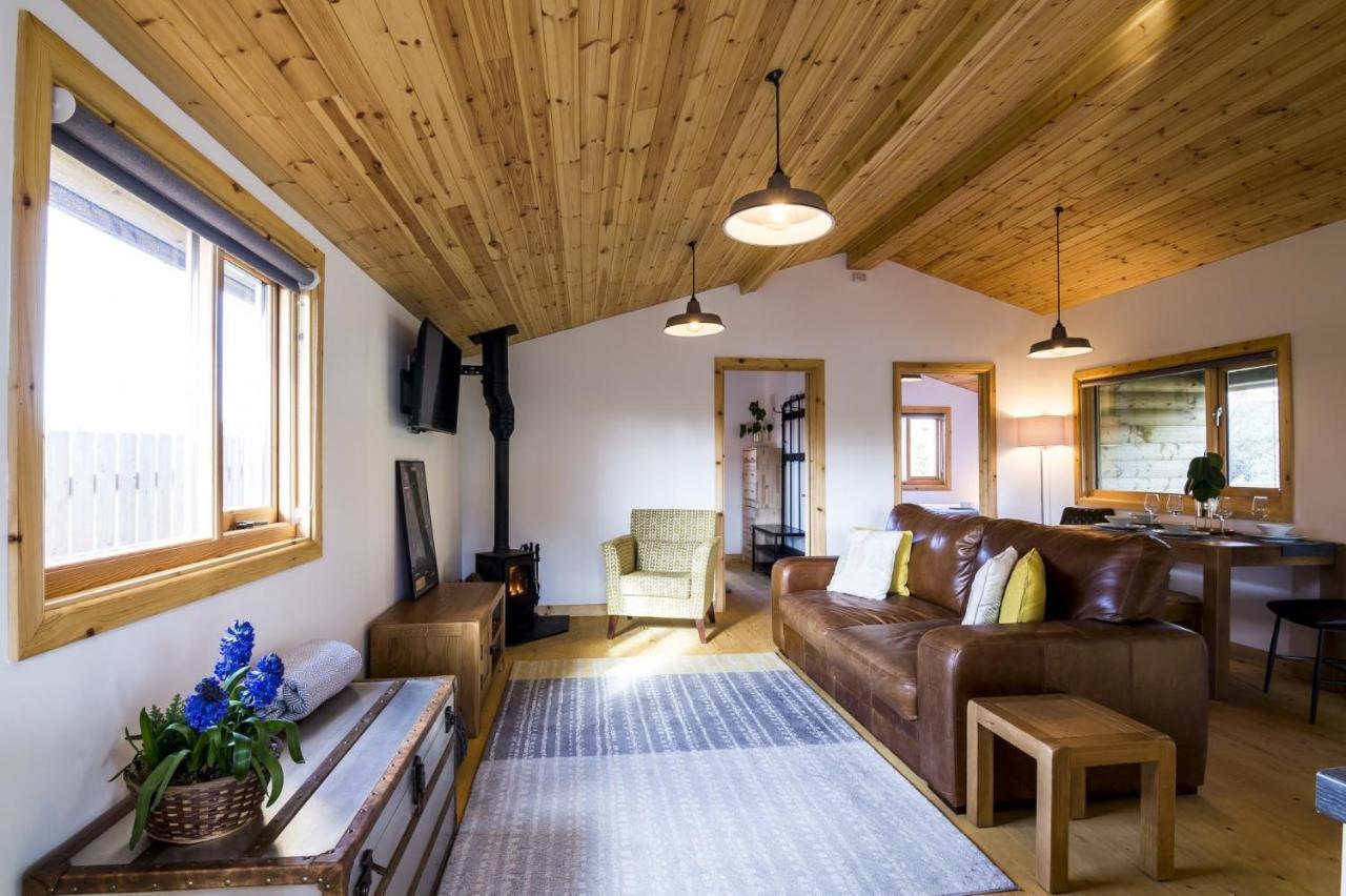 Laurel Lodge - 2 Bedroom Log Cabin - St Florence Saint Florence Eksteriør bilde