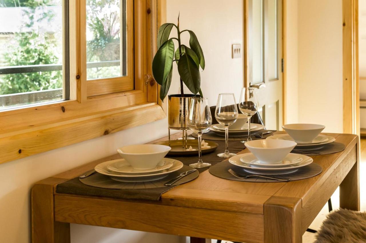 Laurel Lodge - 2 Bedroom Log Cabin - St Florence Saint Florence Eksteriør bilde